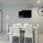 Zerbi House * Ρέτζιο ντι Καλάμπρια