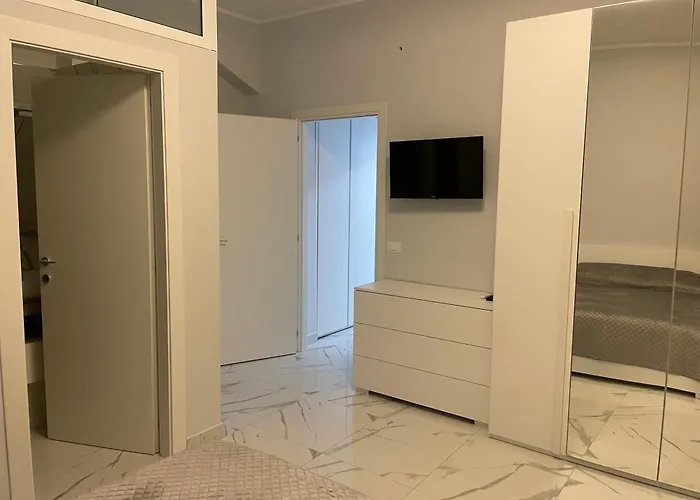 Zerbi House Апартаменты Реджо-ди-Калабрия